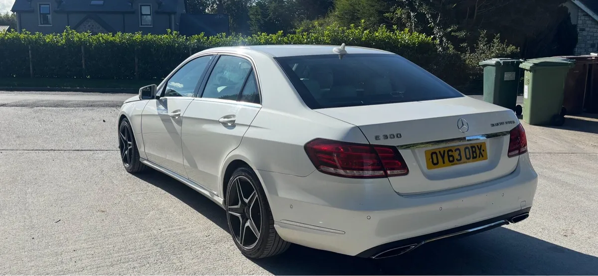 2013 Mercedes E300 hybrid bluetec 7 speed auto - Image 3
