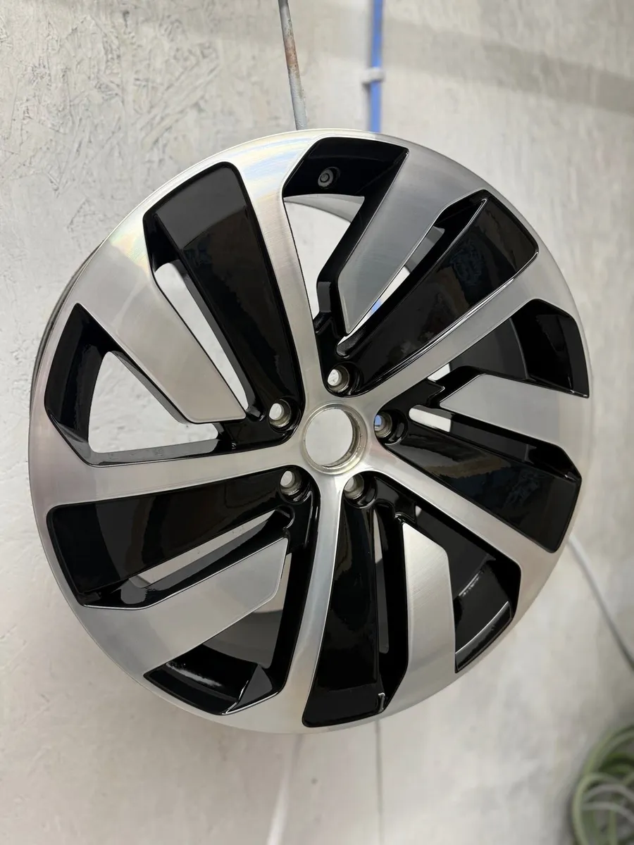 Alloy wheel refurb - Image 1