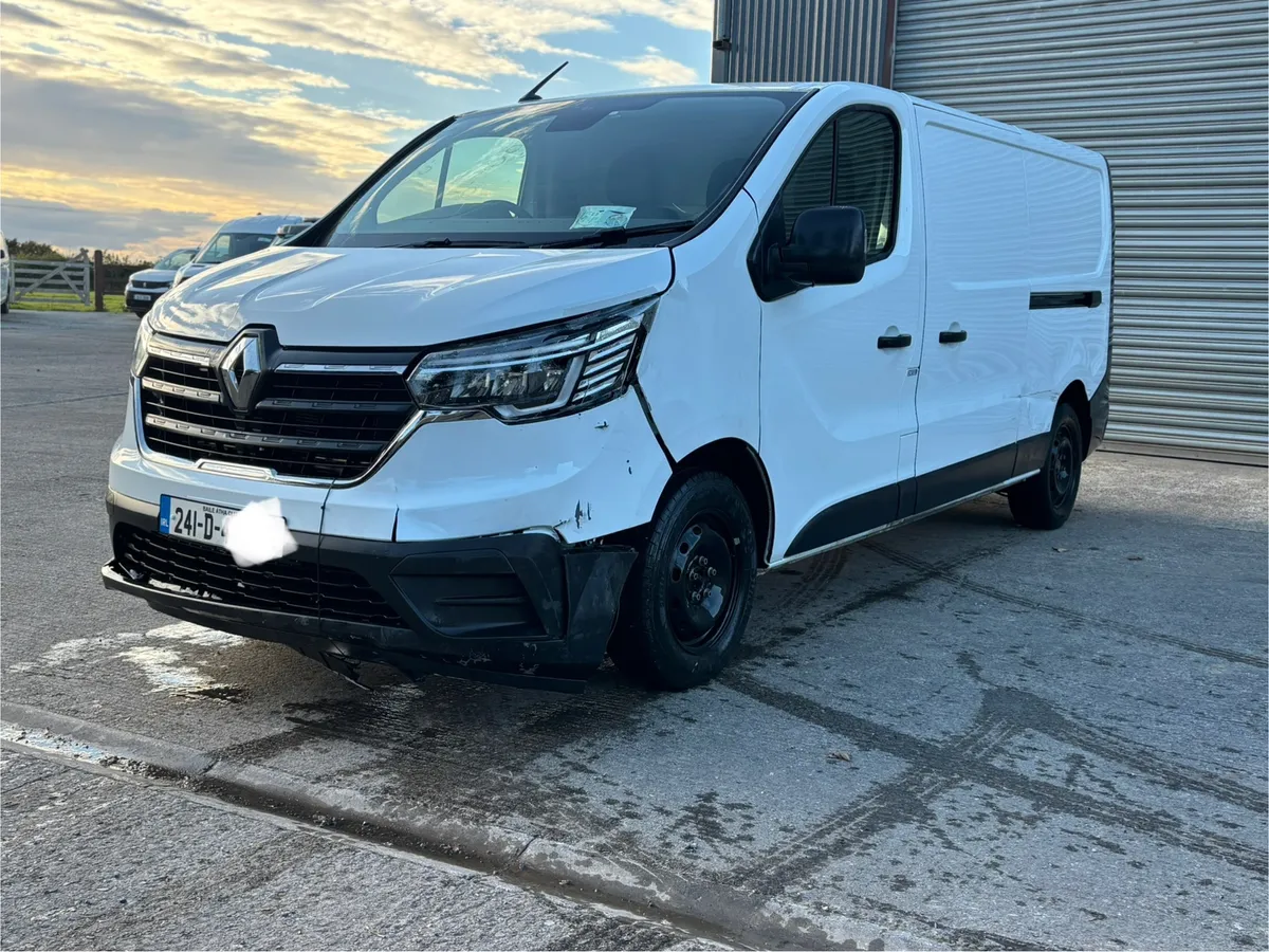 2024 Renault Traffic - Image 1