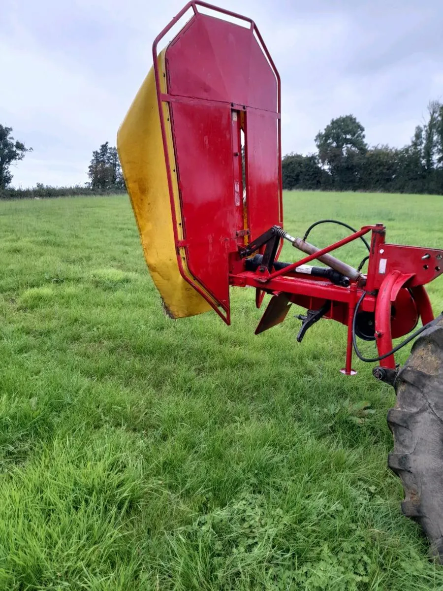 Bales of silage - Image 3