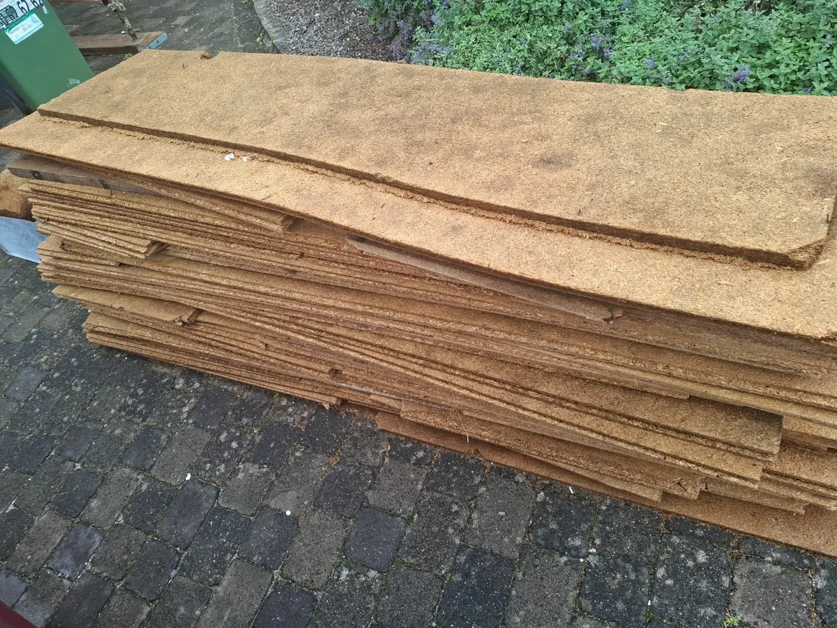 chipboard and split tank - Image 1