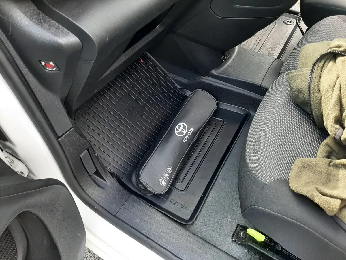 Toyota Proace 2021 GX P CITY 1 OWNER - Image 3