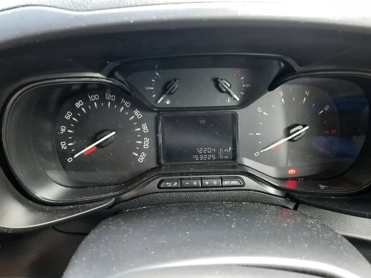 Toyota Proace 2021 GX P CITY 1 OWNER - Image 2