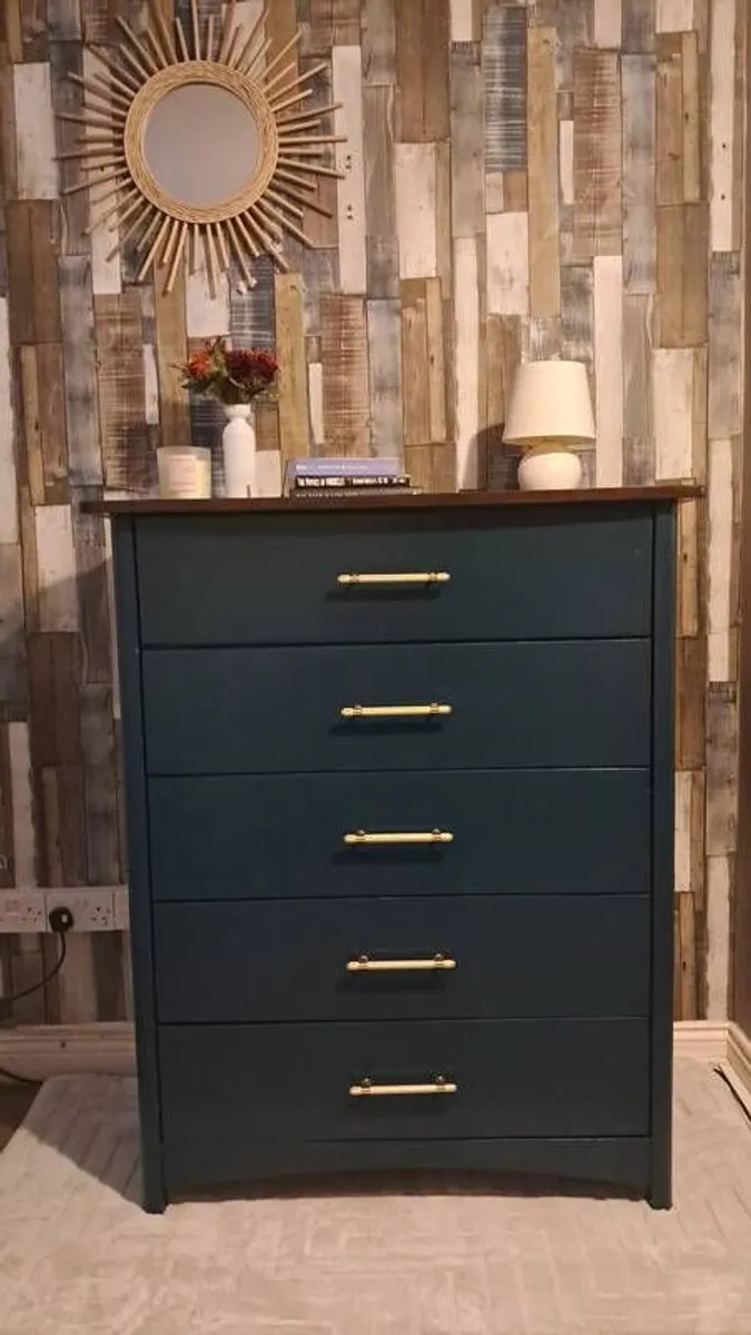 Chest of drawers - Image 3