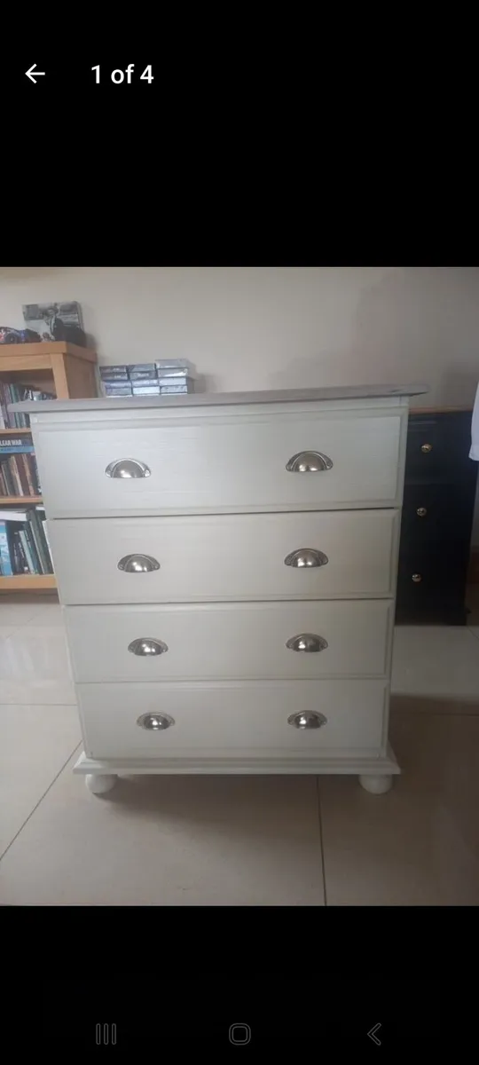 Chest of drawers - Image 1