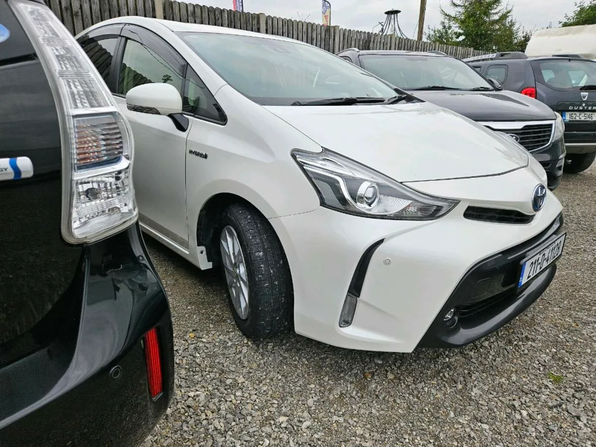 Toyota Prius Alpha 7 seater - Image 3
