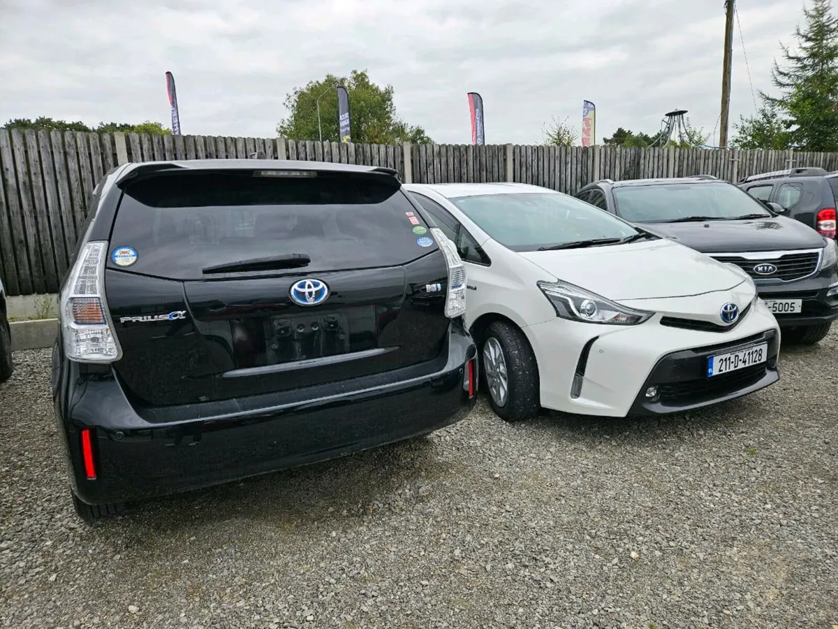 Toyota Prius Alpha 7 seater - Image 4