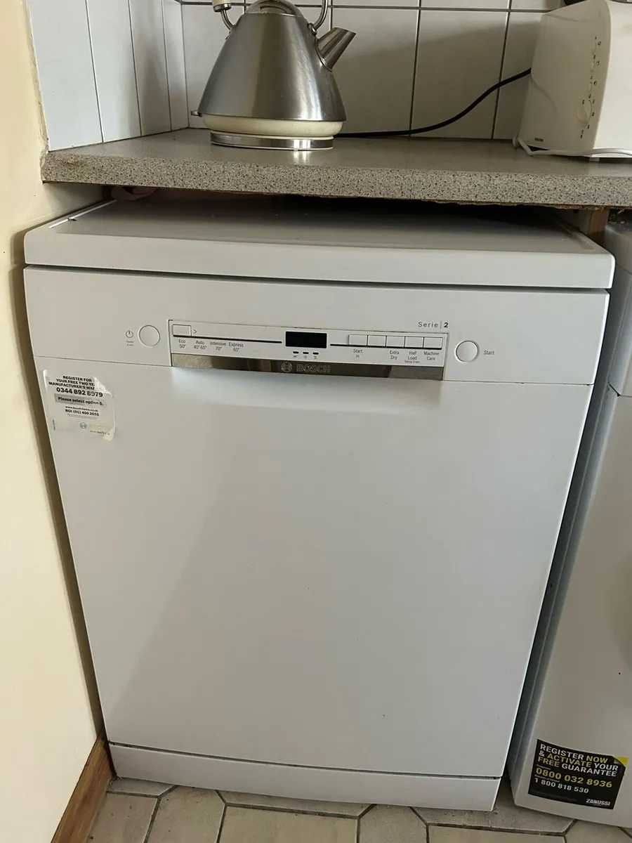 Bosch Free Standing 60cm Dishwasher - Image 1