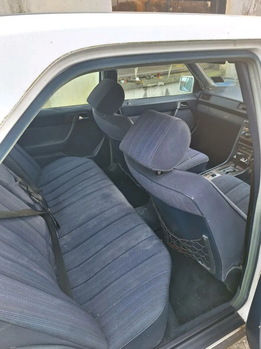 Mercedes Benz - Image 3