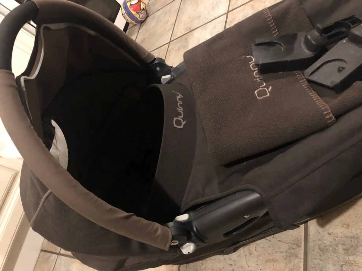 Quinny carrycot - Image 1