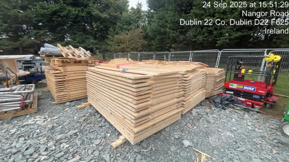 timber panels - Image 1