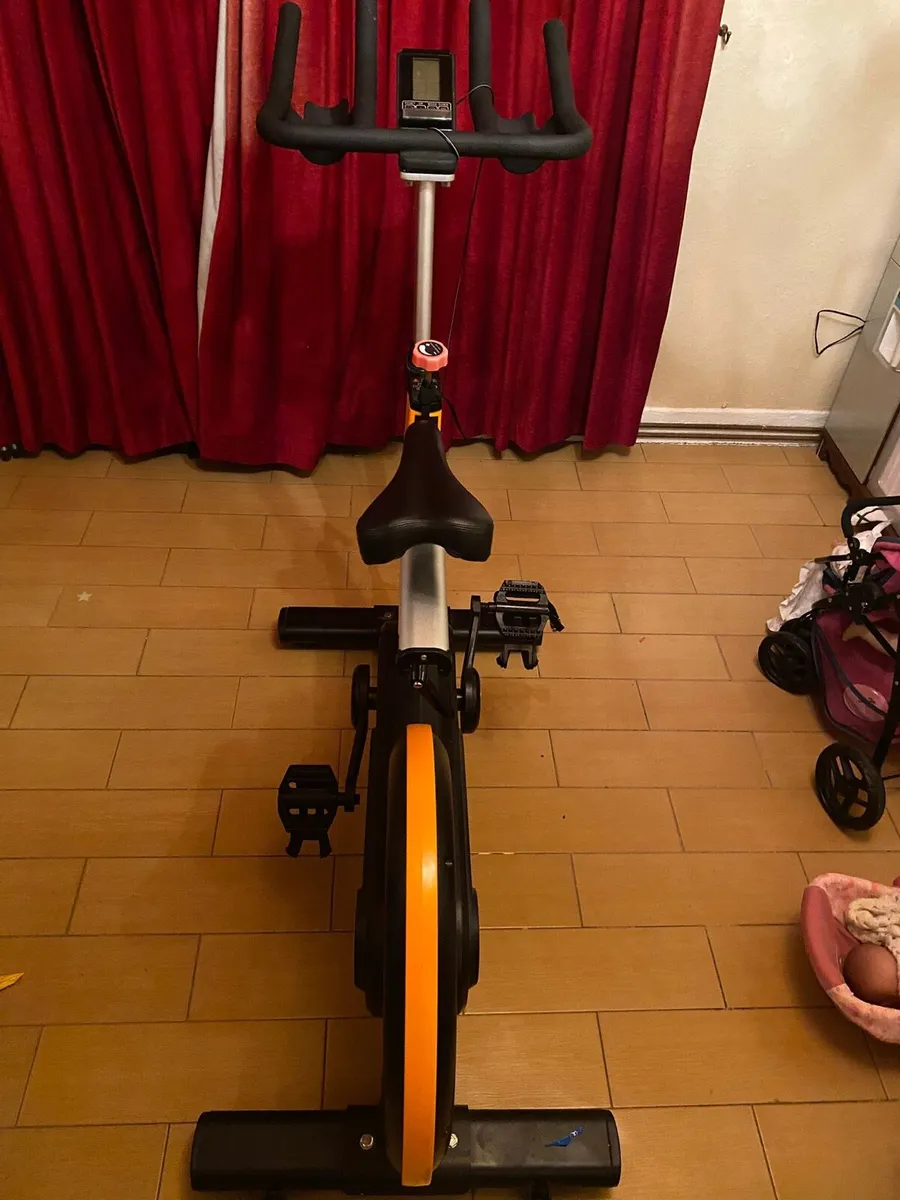 Exercise bike - Image 1