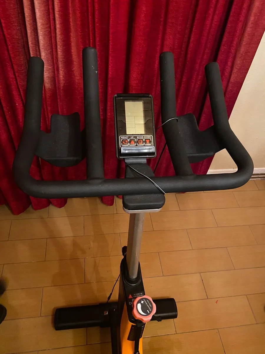 Exercise bike - Image 2