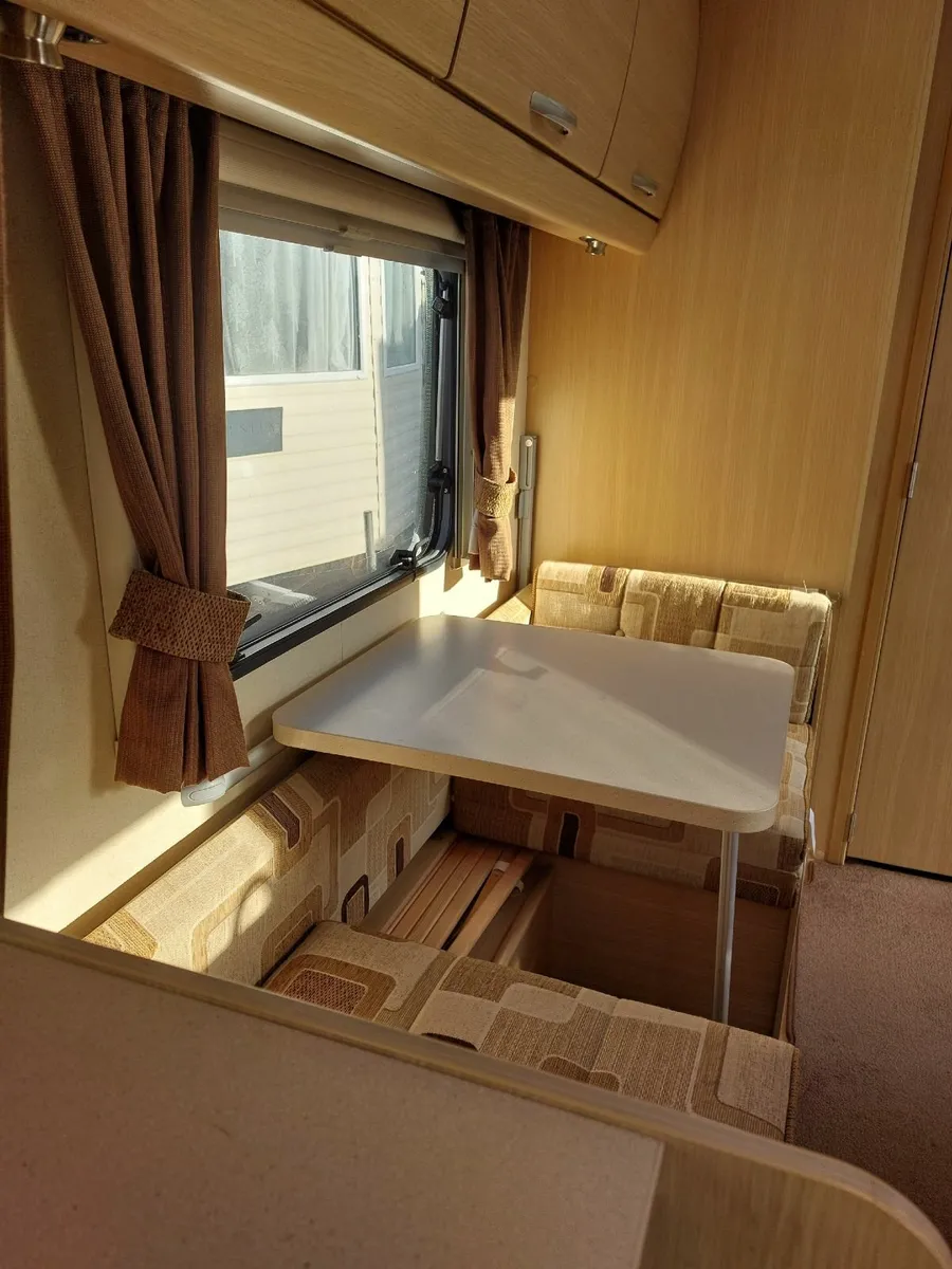 Caravan - Image 3