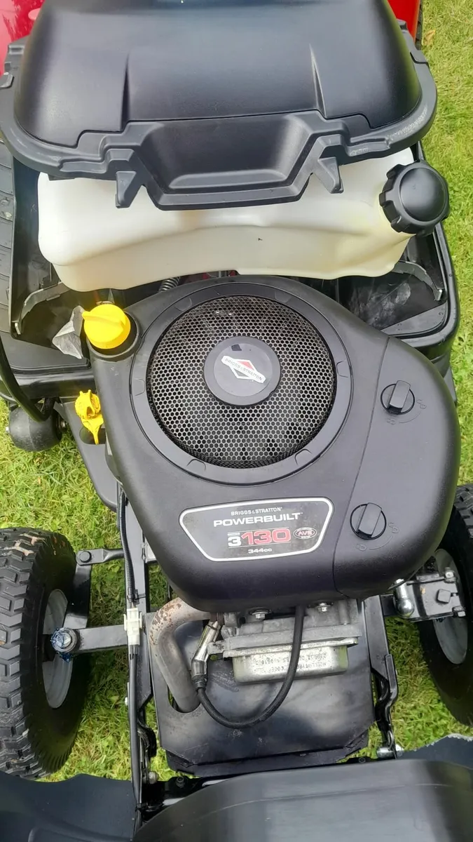 2022 Castlegarden mower - Image 3