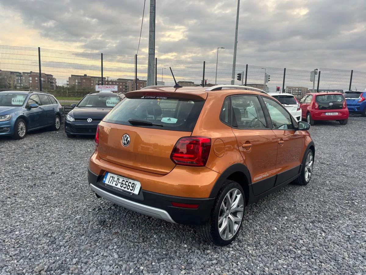 Volkswagen Cross Polo - Image 4