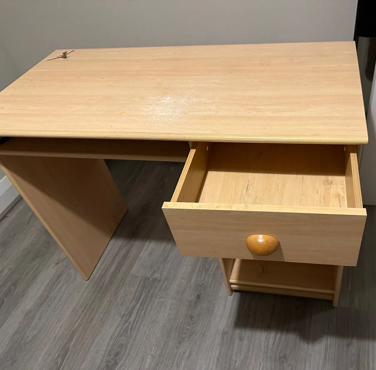 Study/office table - Image 1