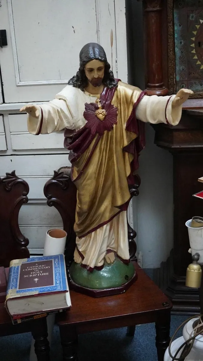 Sacred Heart of Jesus Religious Statue - Image 1