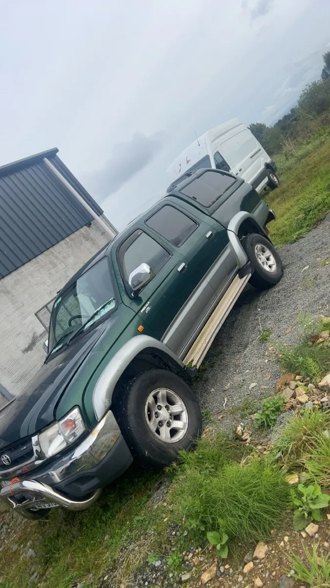 Toyota hilux - Image 1