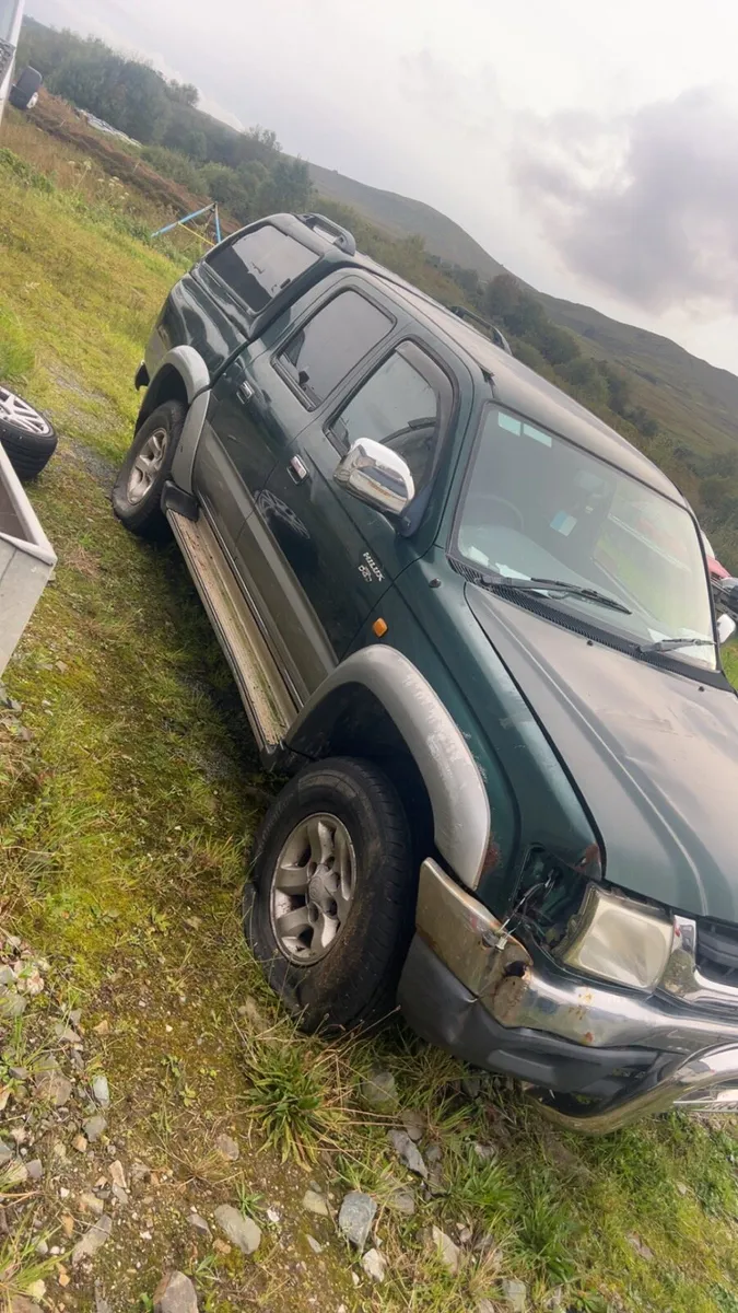 Toyota hilux - Image 2