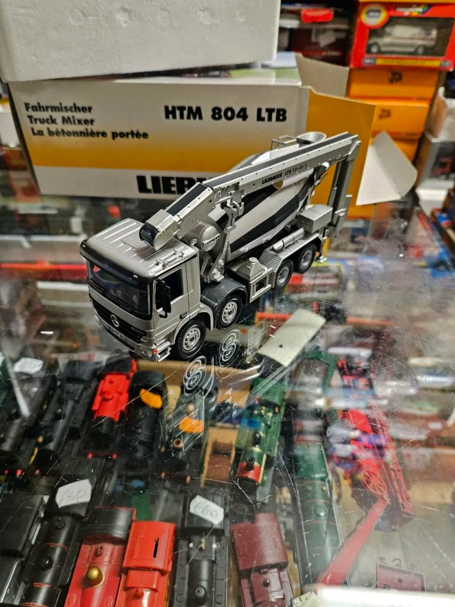 Corgi Conrad Mercedes Truck Mixer 1.50 - Image 2