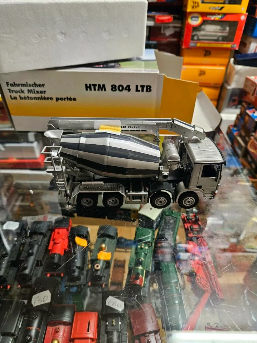 Corgi Conrad Mercedes Truck Mixer 1.50 - Image 4