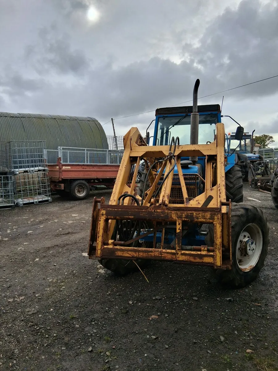 Front end loader - Image 4