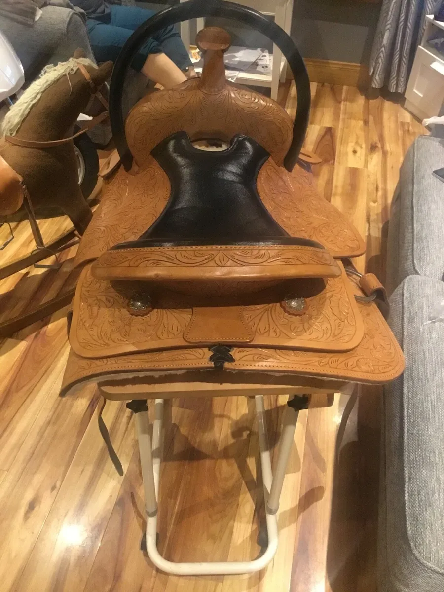 Western cowboy saddle - Image 3