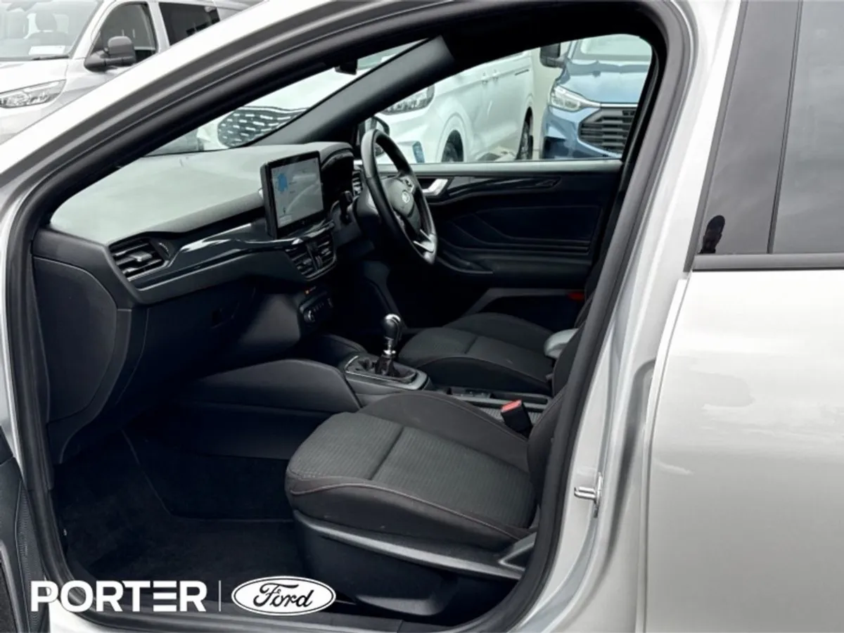 Ford Focus 1.0t Mhev ST Line 125PS - Image 4