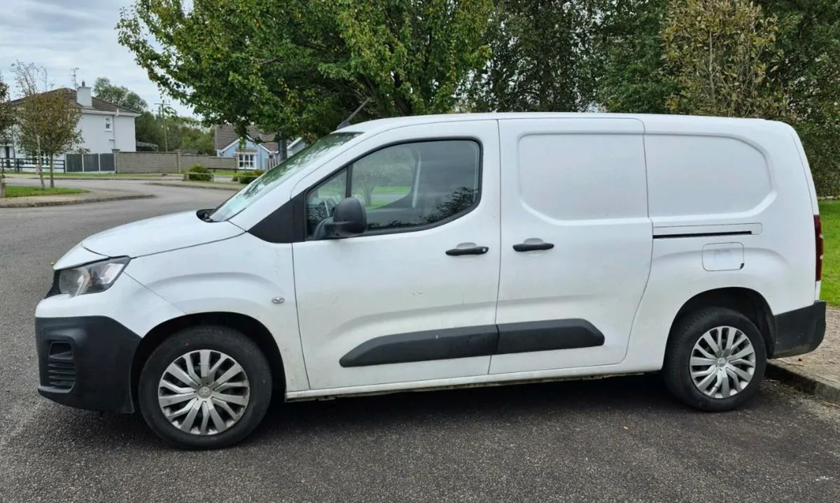 Peugeot Partner Lwb Van - Image 2