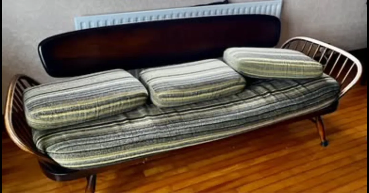 Ercol Day Bed/Sudio Couch - Green Stripe