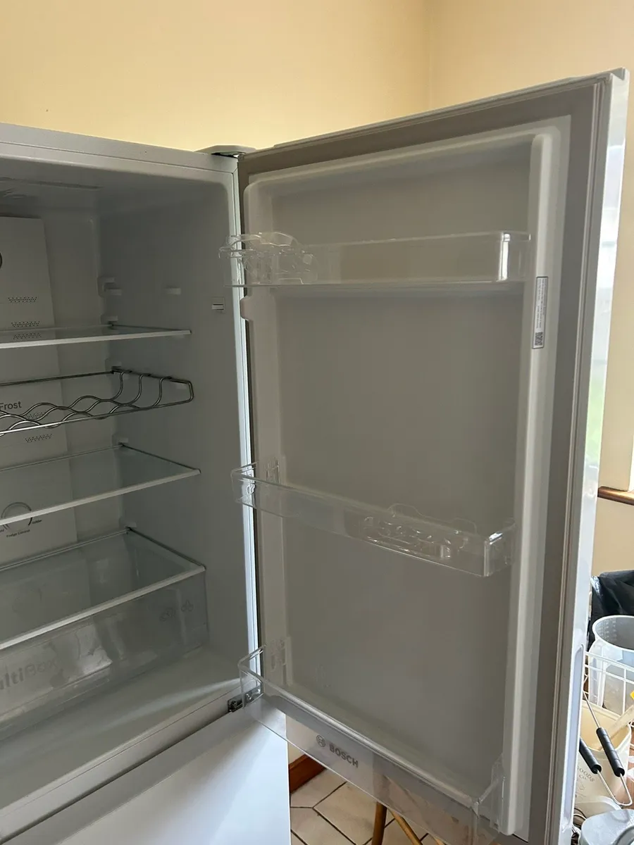 Bosch Freestanding Fridge Freezer - Image 3