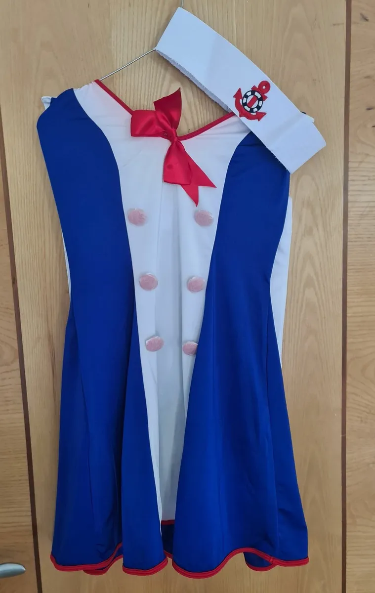 Halloween costumes - Image 2