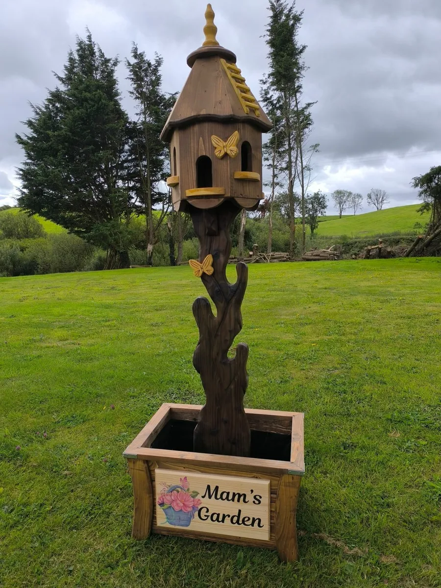 Personalised bird feeder with planter - Image 3