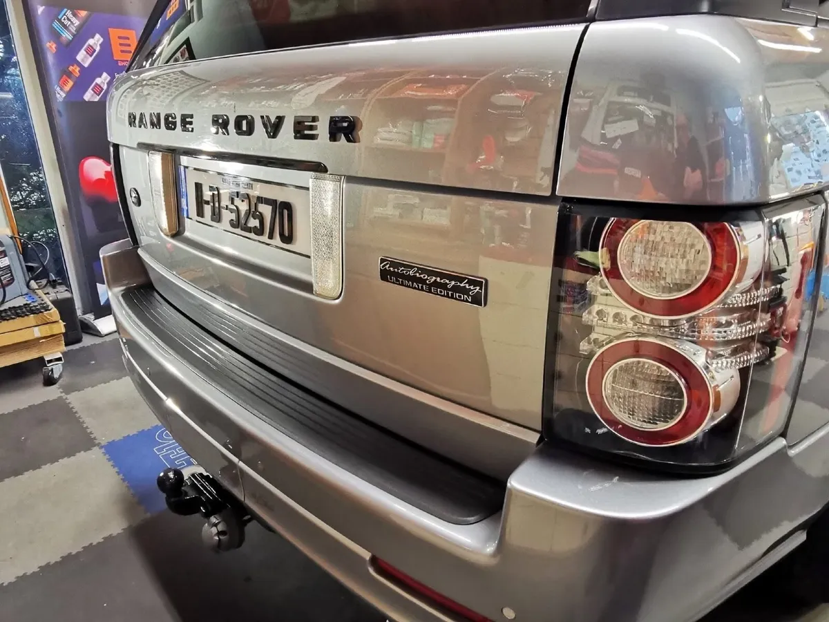 Land Rover Range Rover 2011 (2012 MY) - Image 2