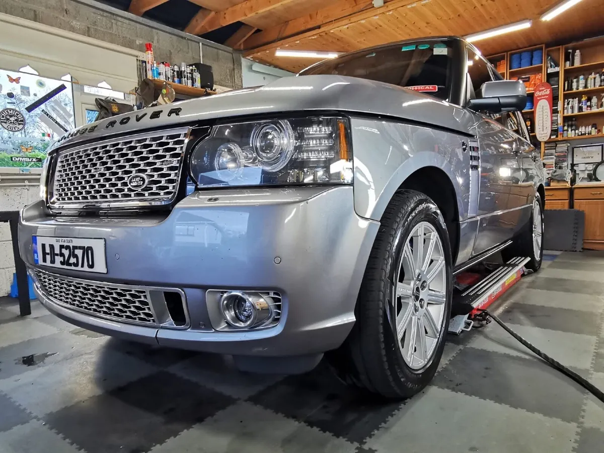 Land Rover Range Rover 2011 (2012 MY) - Image 4