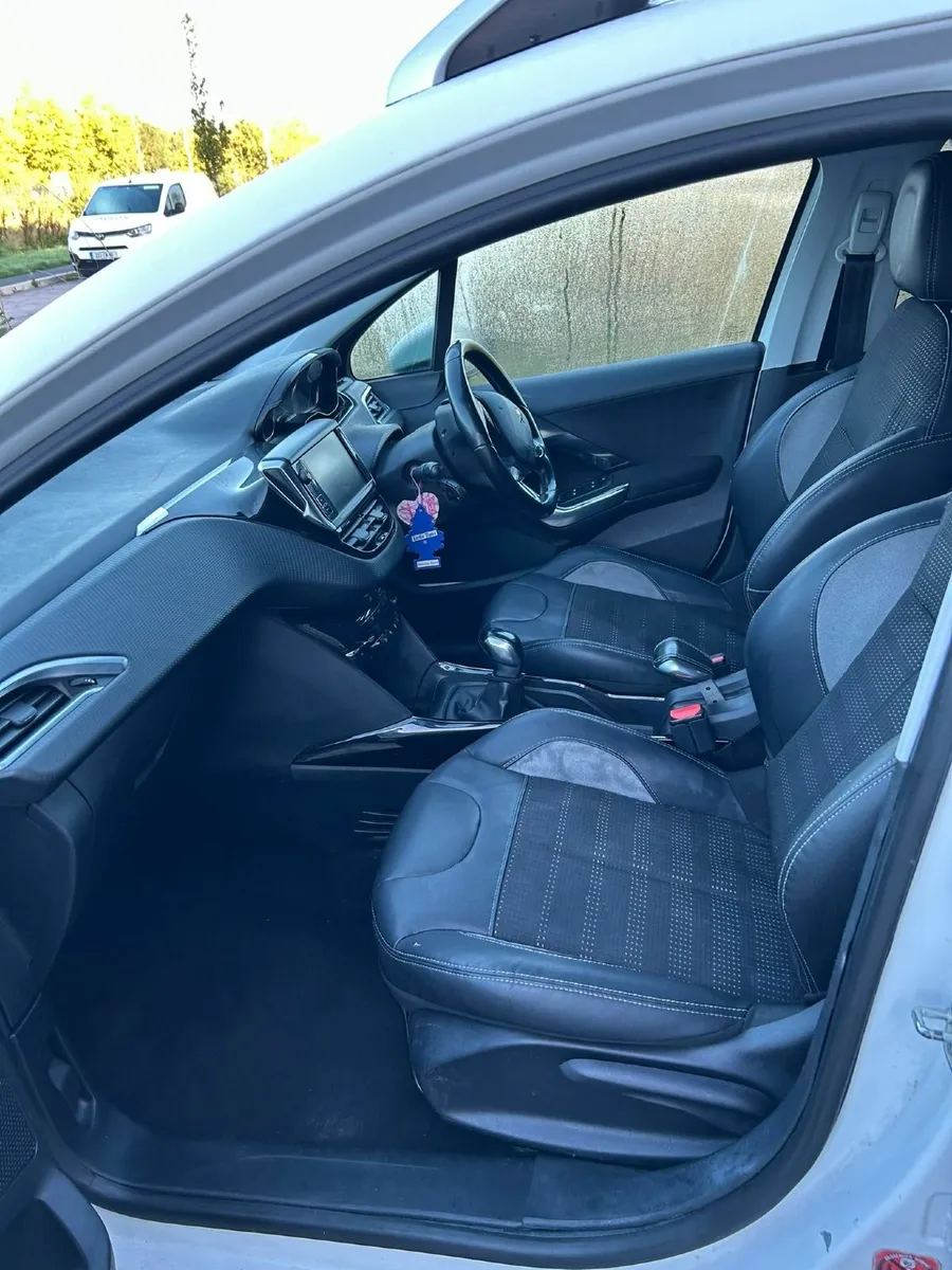Peugeot 2008 - Image 3