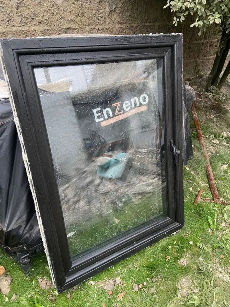 2 triple glazed uPVC windows - Image 3