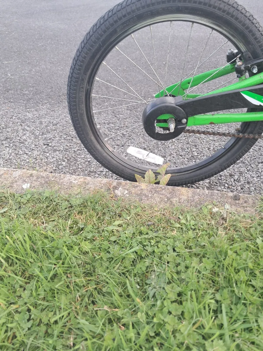 Boys bike - Image 4