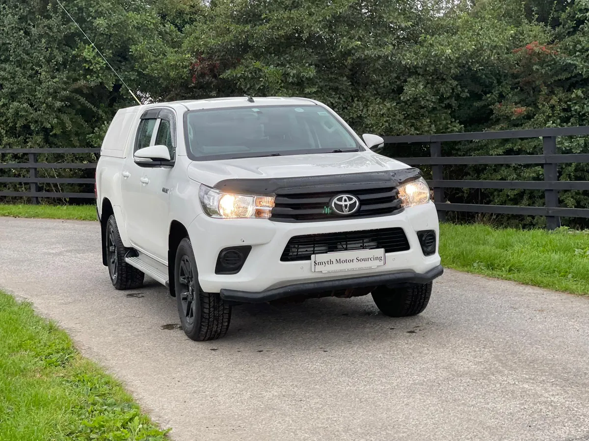 181 Toyota Hilux 2.4 D4D No Vat***** - Image 2