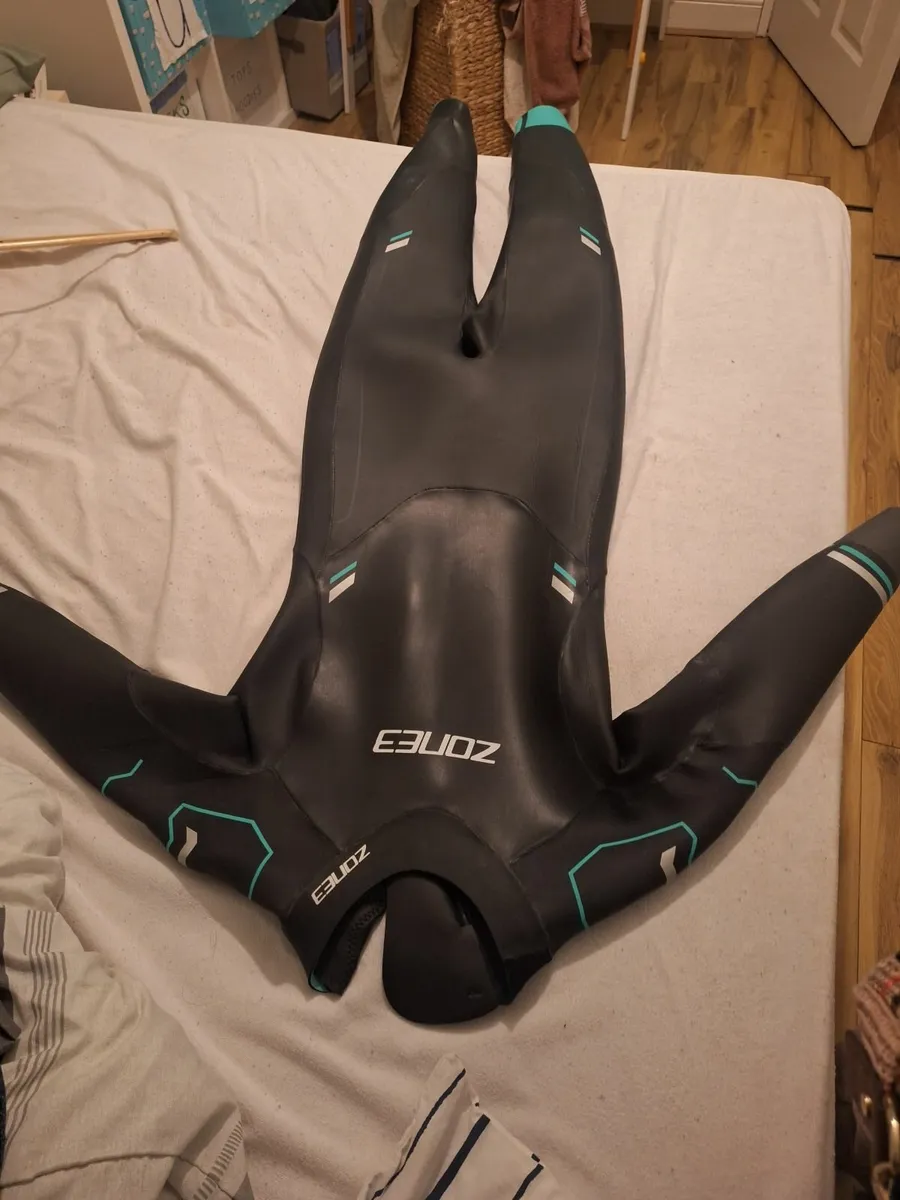 Practically new Ladies triatholon wetsuit - Image 1