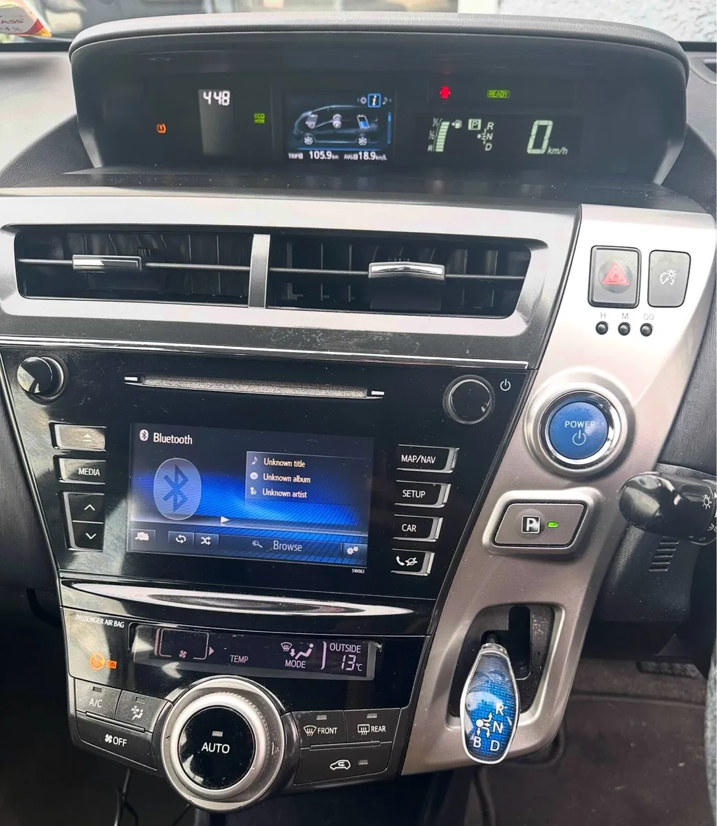 Toyota prius +7 seater taxi ready - Image 3