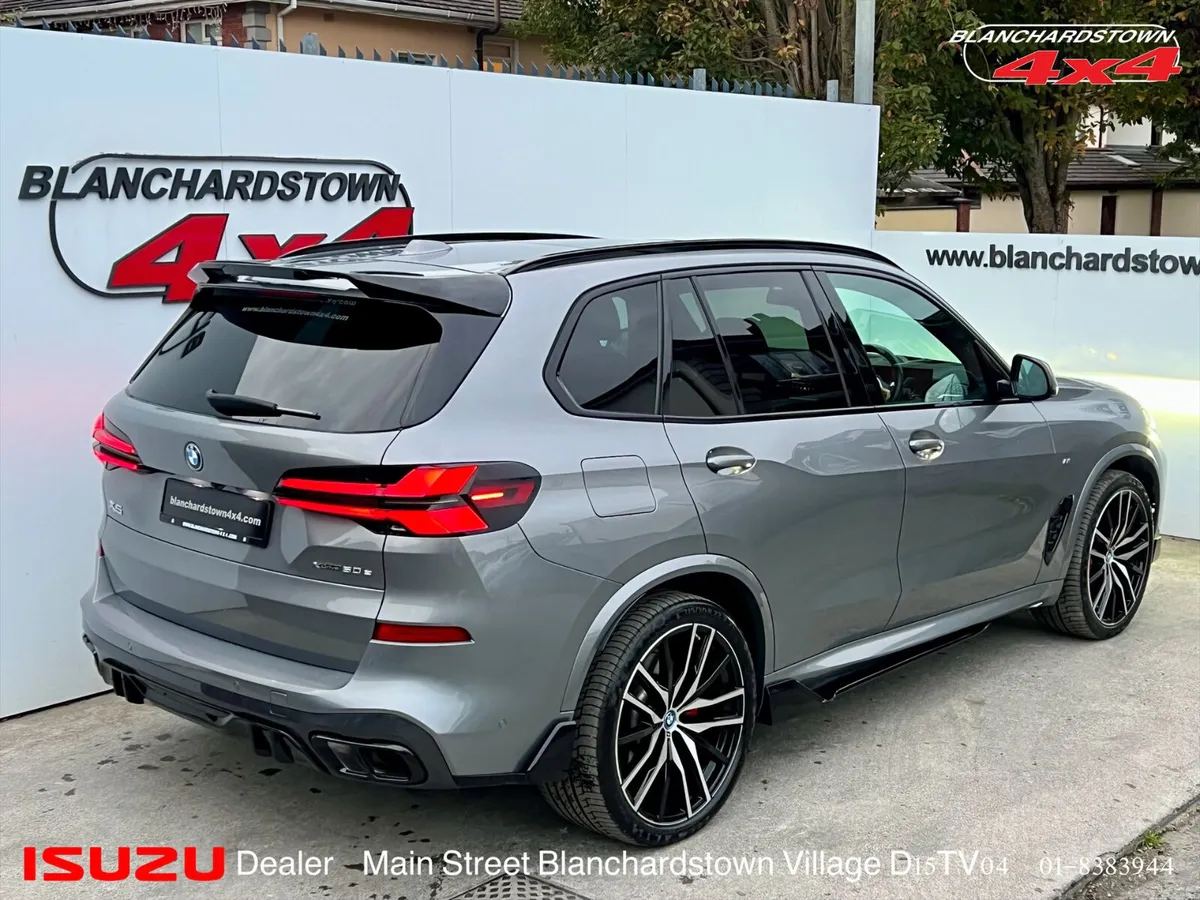 BMW X5 MSPORT 50e BENCHMARK OF LUXURY PERFORMANCE - Image 2