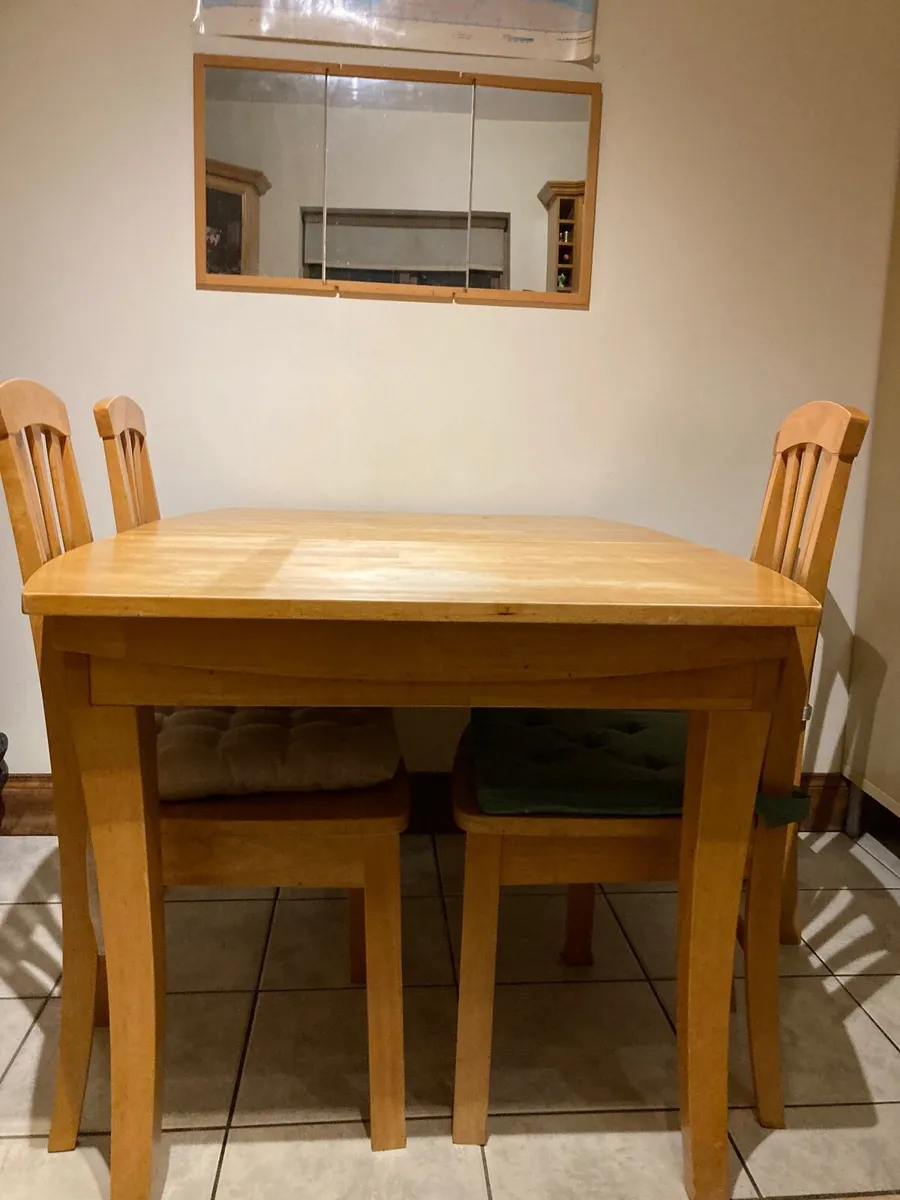 Dining table and chairs - Image 3