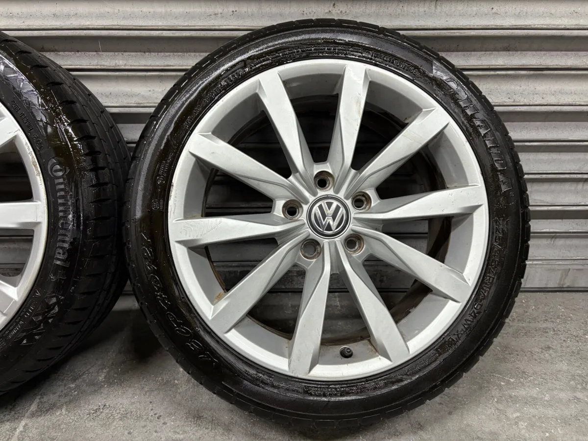 Volkswagen Golf Highline 17” Alloys - Image 3