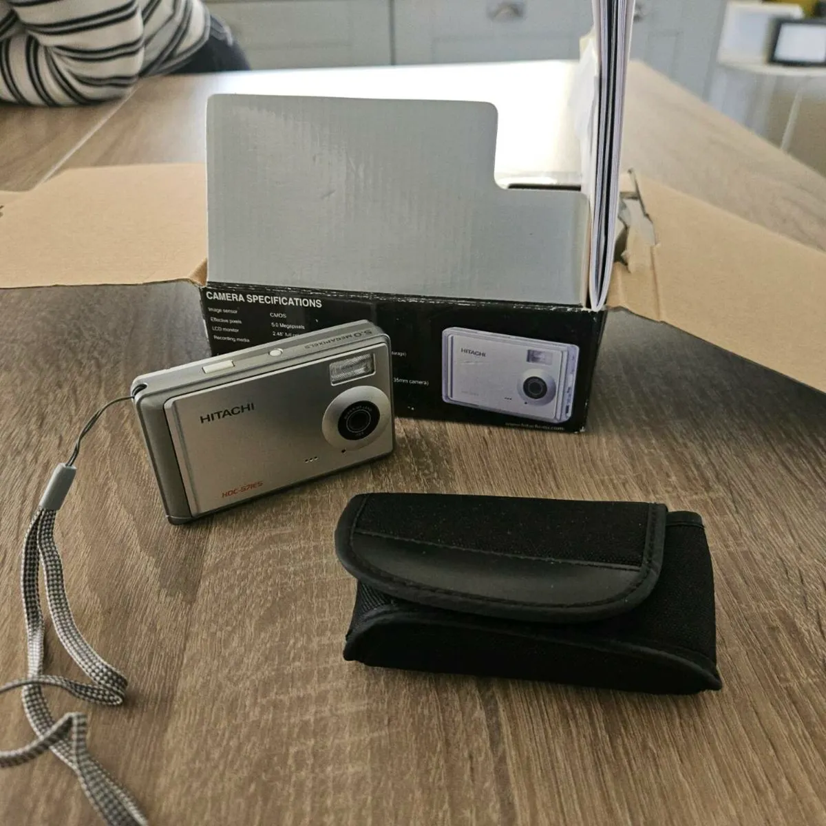 Hitachi digital camera - Image 3