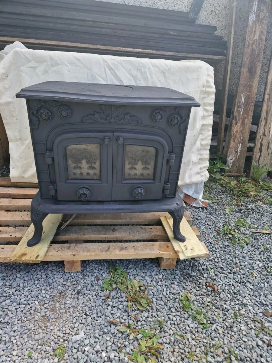 Stove - Image 1