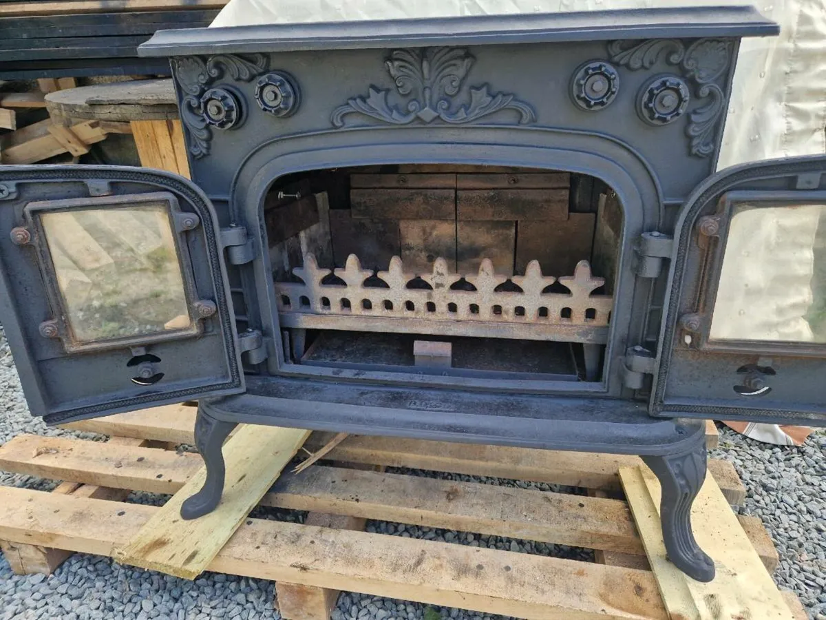 Stove - Image 2