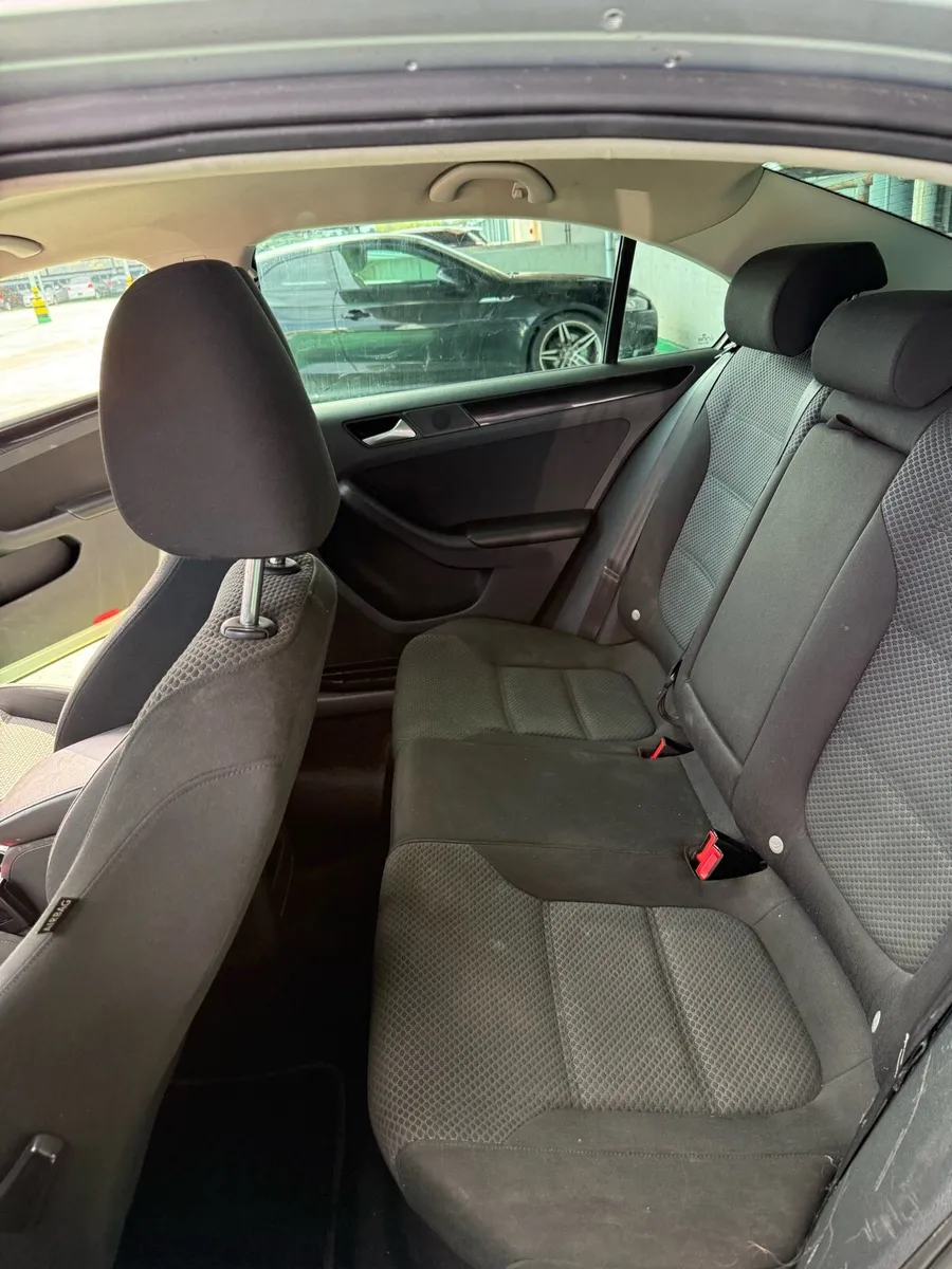 VW Jetta - Image 4