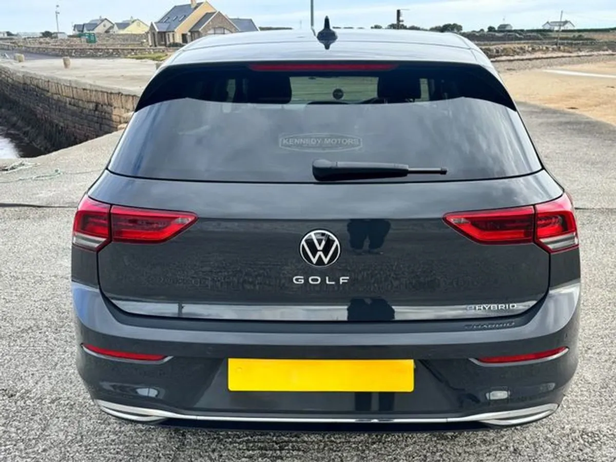 Volkswagen Golf Style TSI DSG - Image 4